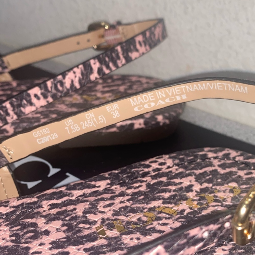 Coach Jeri Size 7.5B Snake-Embossed Sandals NWT - Picture 14 of 16